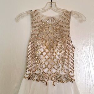 White and Gold cocktail